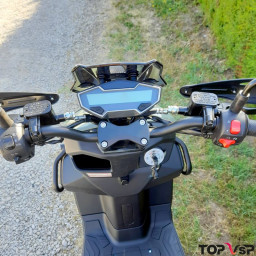 Scooter 2 roues Tnt Motor Escape baroudeur pour adolescent 14 ans