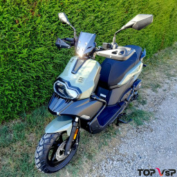 Scooter TNT Motor Escape Baroudeur vert sauge 12 pouces 50 cc