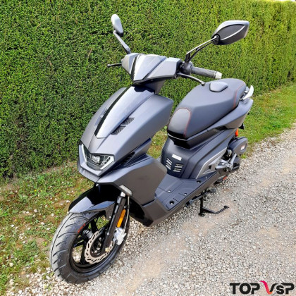 Scooter Tnt Streetmax 50 cc full black noir mat-brillant