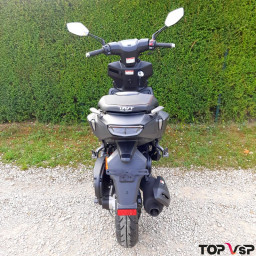 Conduire un scooter TNT Motor Streetmax avec permis AM-BSR