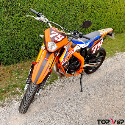 Moto Rieju Supermotard MRT 32 orange d'occasion