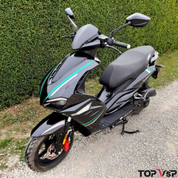 Scooter Imf Ultimatt 50 cc noir et vert d'occasion