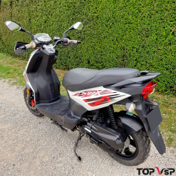 Garage vente de scooter d'occasion pas cher garanti marque Sym Crox