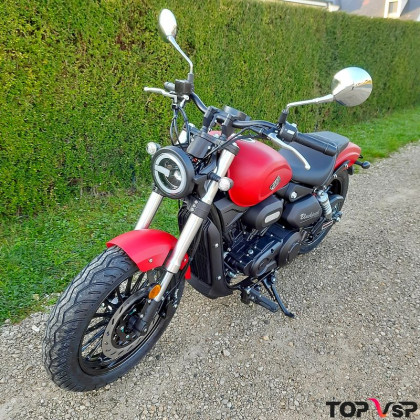 Moto Archive Black Pearl 125 cc rouge bordeaux mat