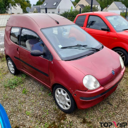 Aixam 500.4 Minivan rouge à réparer avec carte grise valide