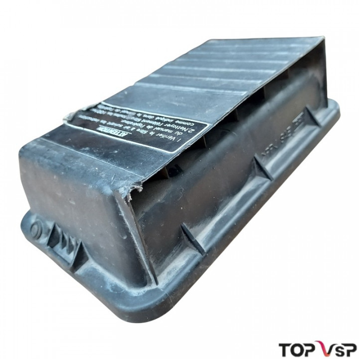 Couvercle de boîtier de filtre à air d'occasion Kubota