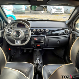 Habitacle petite automobile sans permis Microcar M8 d'occasion