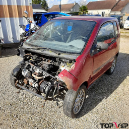 Voiture sans permis vendue en lot de pièces Aixam 400 sl rouge moteur Kubota