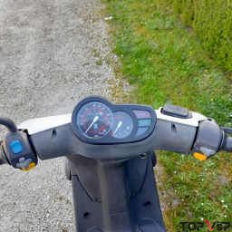 Compteur de scooter Peugeot trekker d'occasion 50 cc