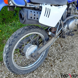 Echappement arrière de moto Suzuki DR 125 cc d'occasion