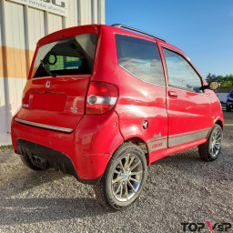 Garage voiture sans permis occasion pas cher Casalini M12 rouge avec pare-buffle